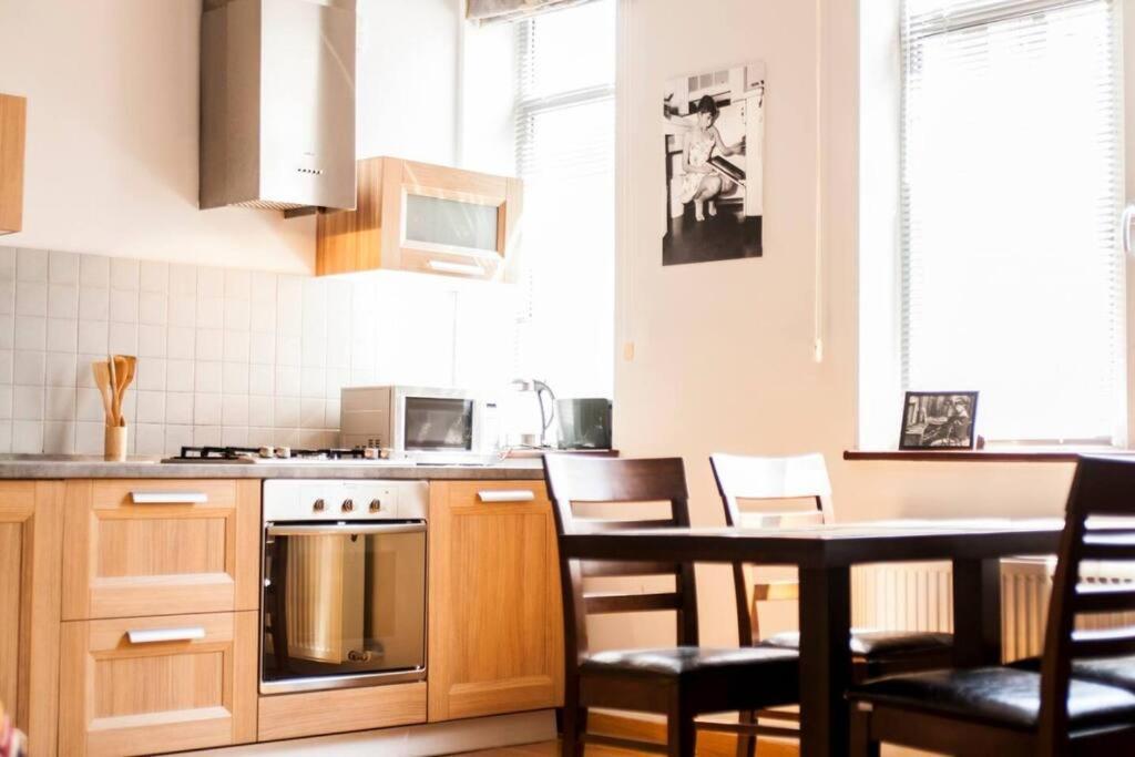 City Center 2Bdr Apartment Near Rustaveli Av. Tbilisi Zewnętrze zdjęcie